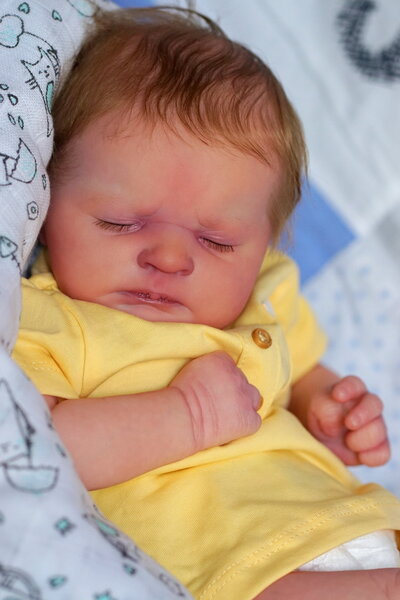 Bebê Reborn de Silicone  sólido - Teo