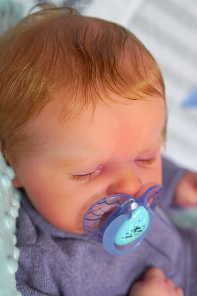 Bebê Reborn de Silicone  sólido - Teo