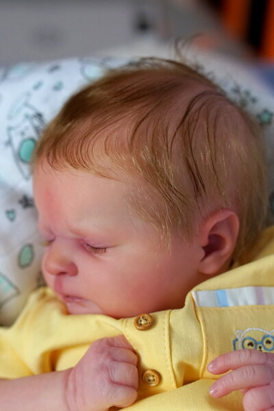 Bebê Reborn de Silicone  sólido - Teo