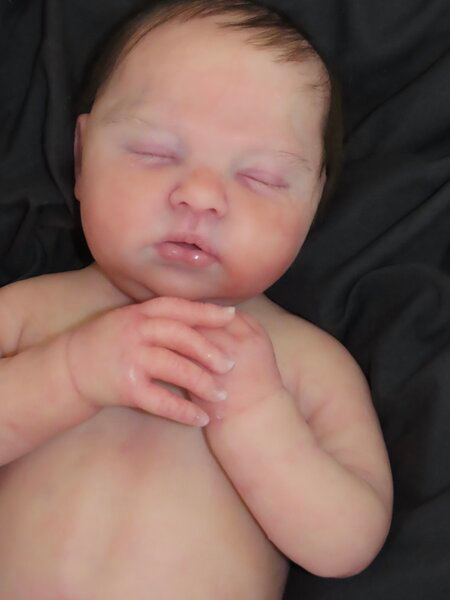 Bebê Reborn de Silicone  sólido - Sara