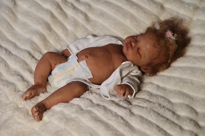 Bebê Reborn de Silicone  sólido - Gabi