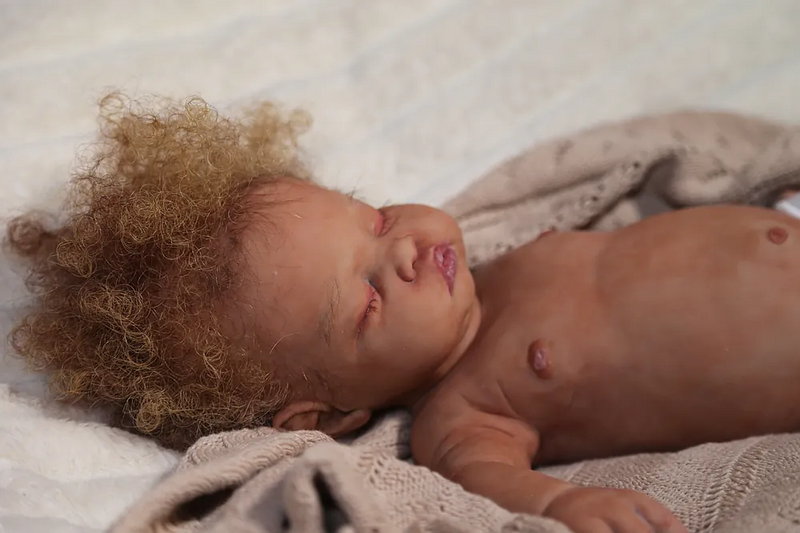 Bebê Reborn de Silicone  sólido - Gabi
