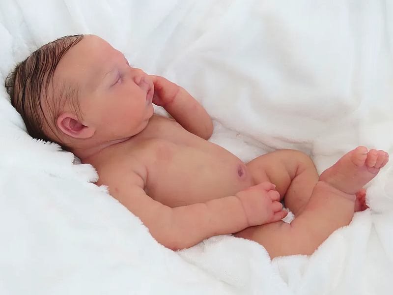Bebê Reborn de Silicone  sólido - Sara