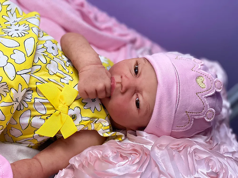 Bebê Reborn de Silicone  sólido - Charlote