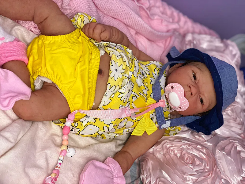 Bebê Reborn de Silicone  sólido - Charlote