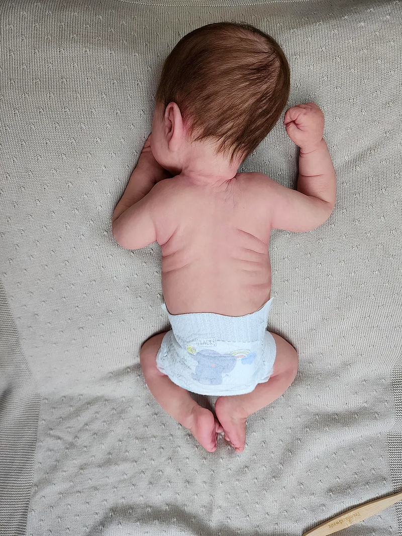 Bebê Reborn de Silicone  sólido - João