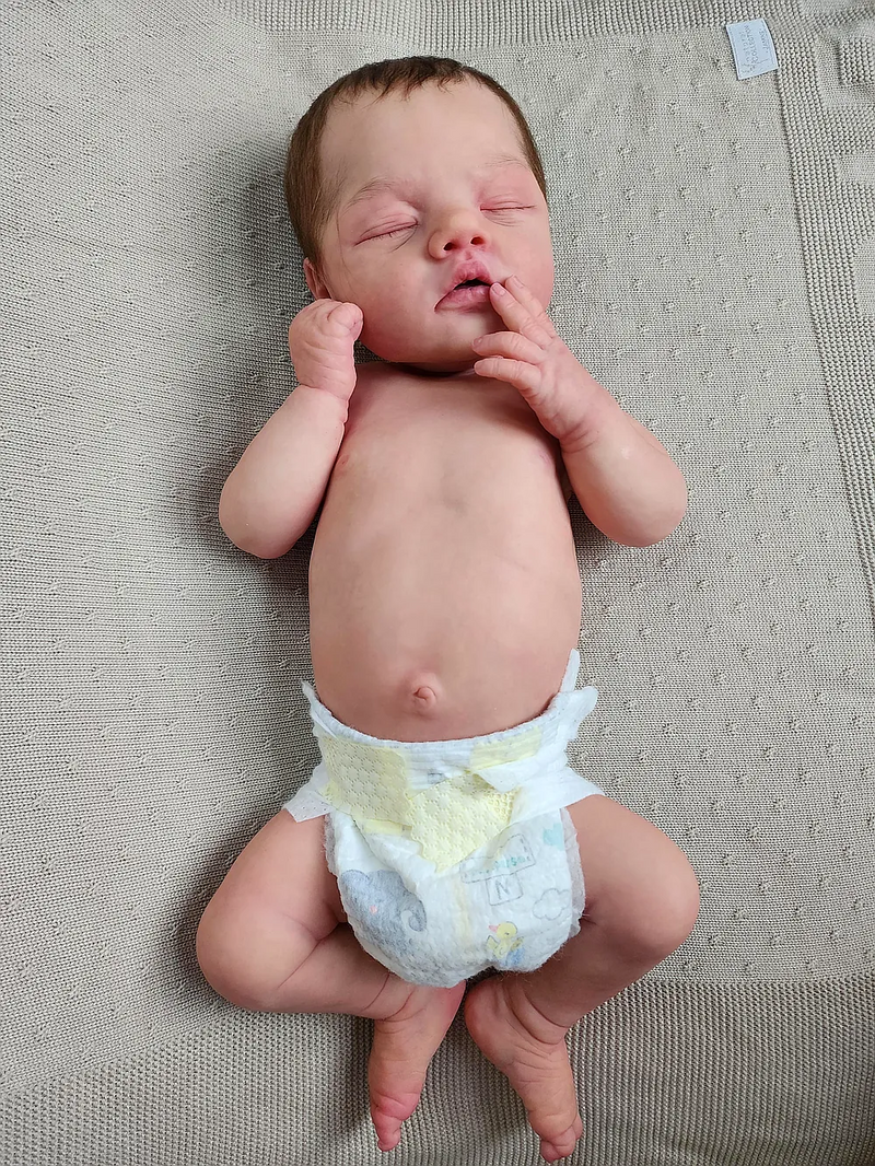 Bebê Reborn de Silicone  sólido - João