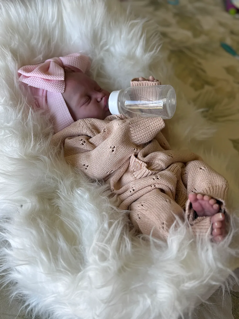 Bebê Reborn de Silicone  sólido - Angélica
