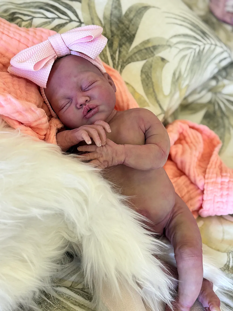 Bebê Reborn de Silicone  sólido - Angélica