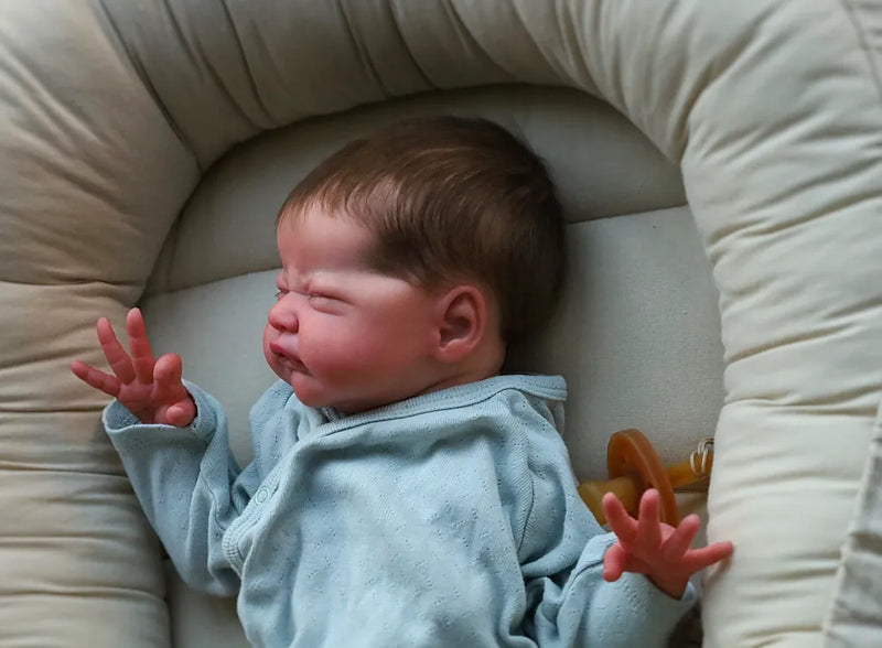 Bebê Reborn de Silicone  sólido - Maike