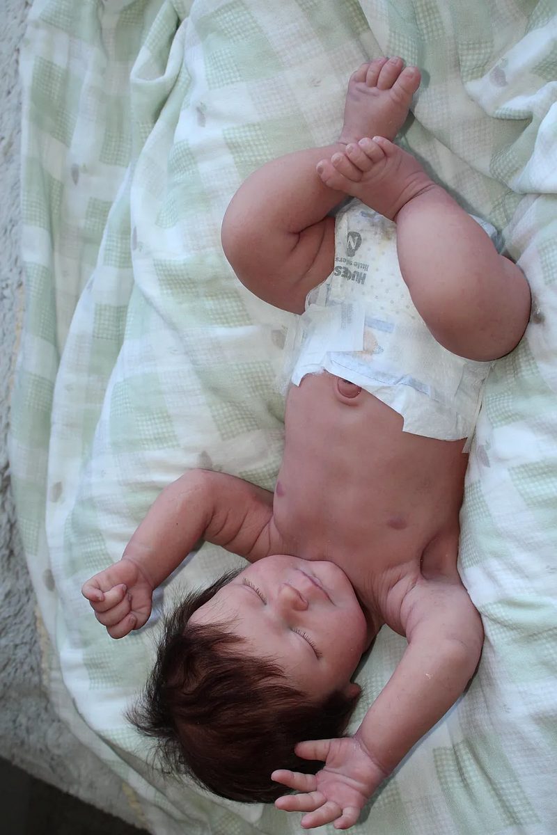 Bebê Reborn de Silicone  sólido - Gui
