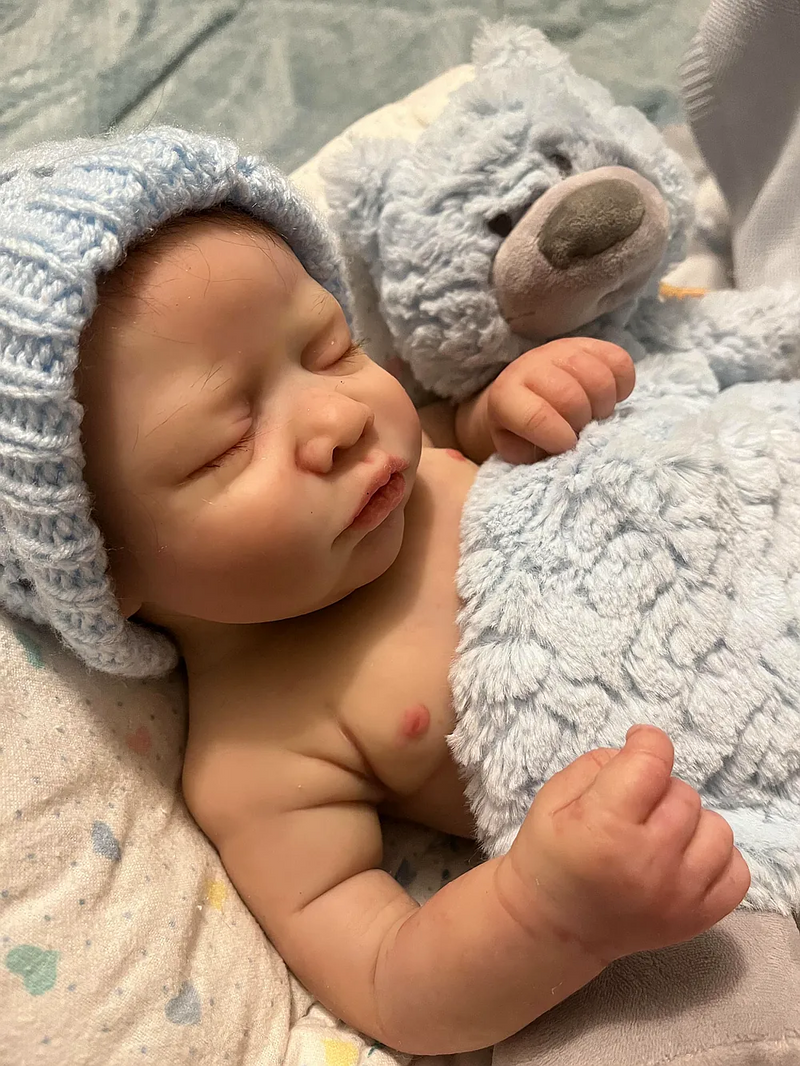 Bebê Reborn de Silicone  sólido - Júlio