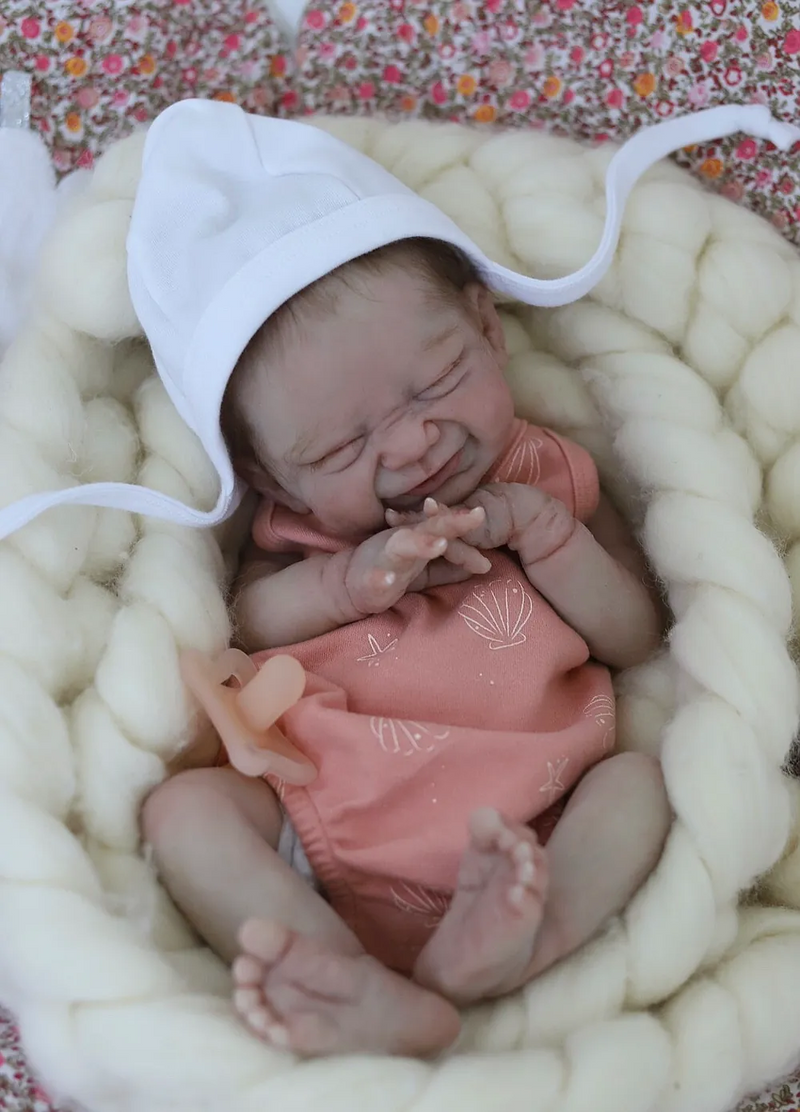 Bebê Reborn de Silicone  sólido - Clara