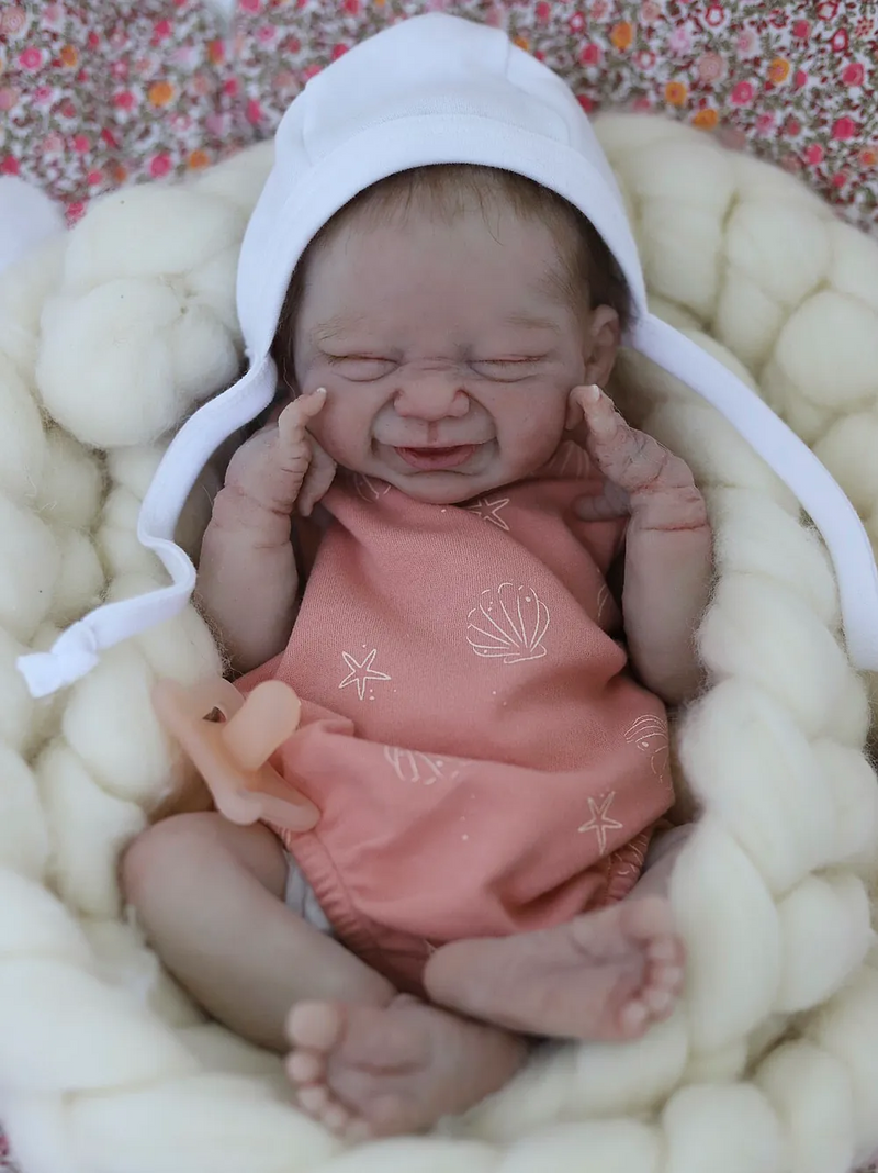 Bebê Reborn de Silicone  sólido - Clara