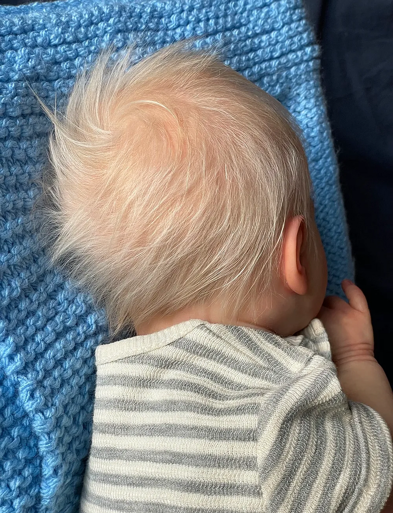 Bebê Reborn de Silicone  sólido- Alex