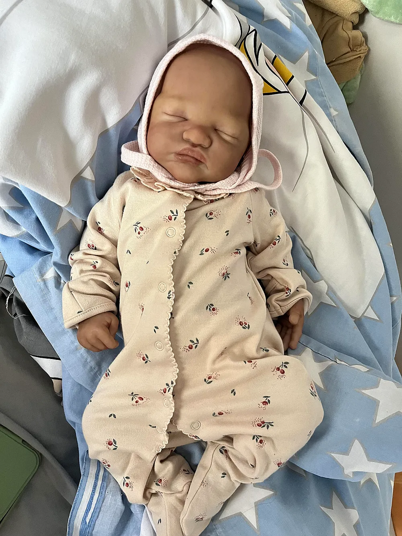Bebê Reborn de Silicone  sólido - Cloe
