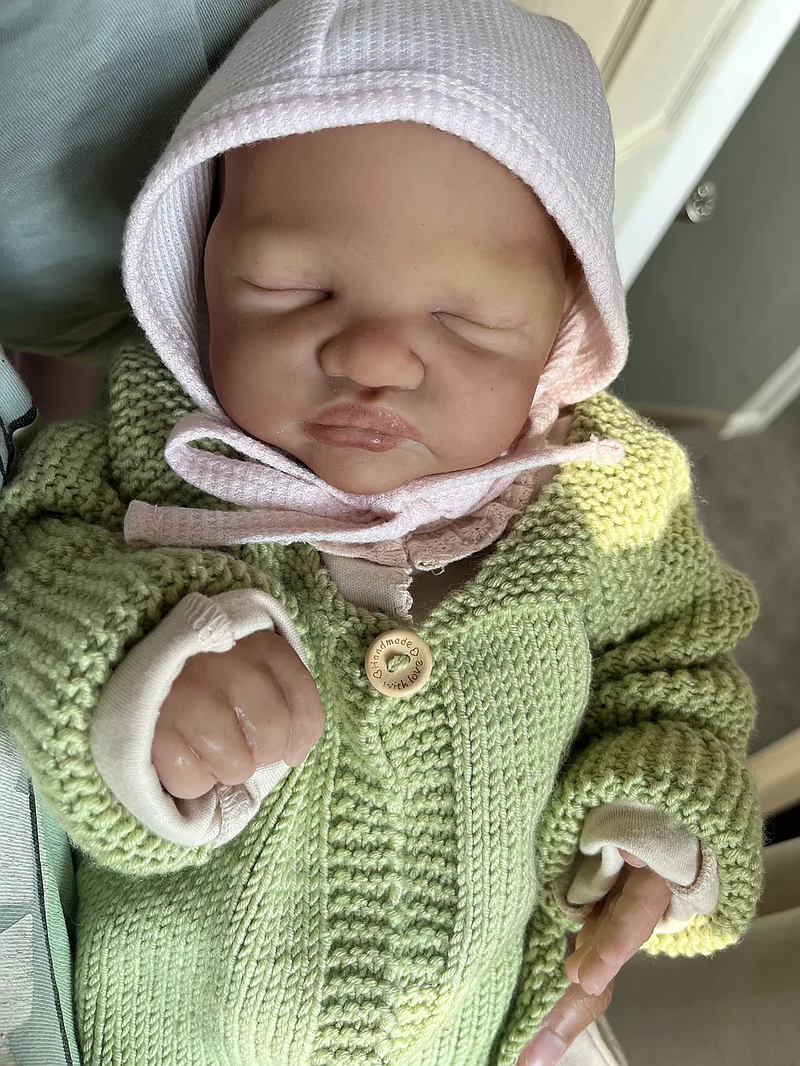 Bebê Reborn de Silicone  sólido - Cloe