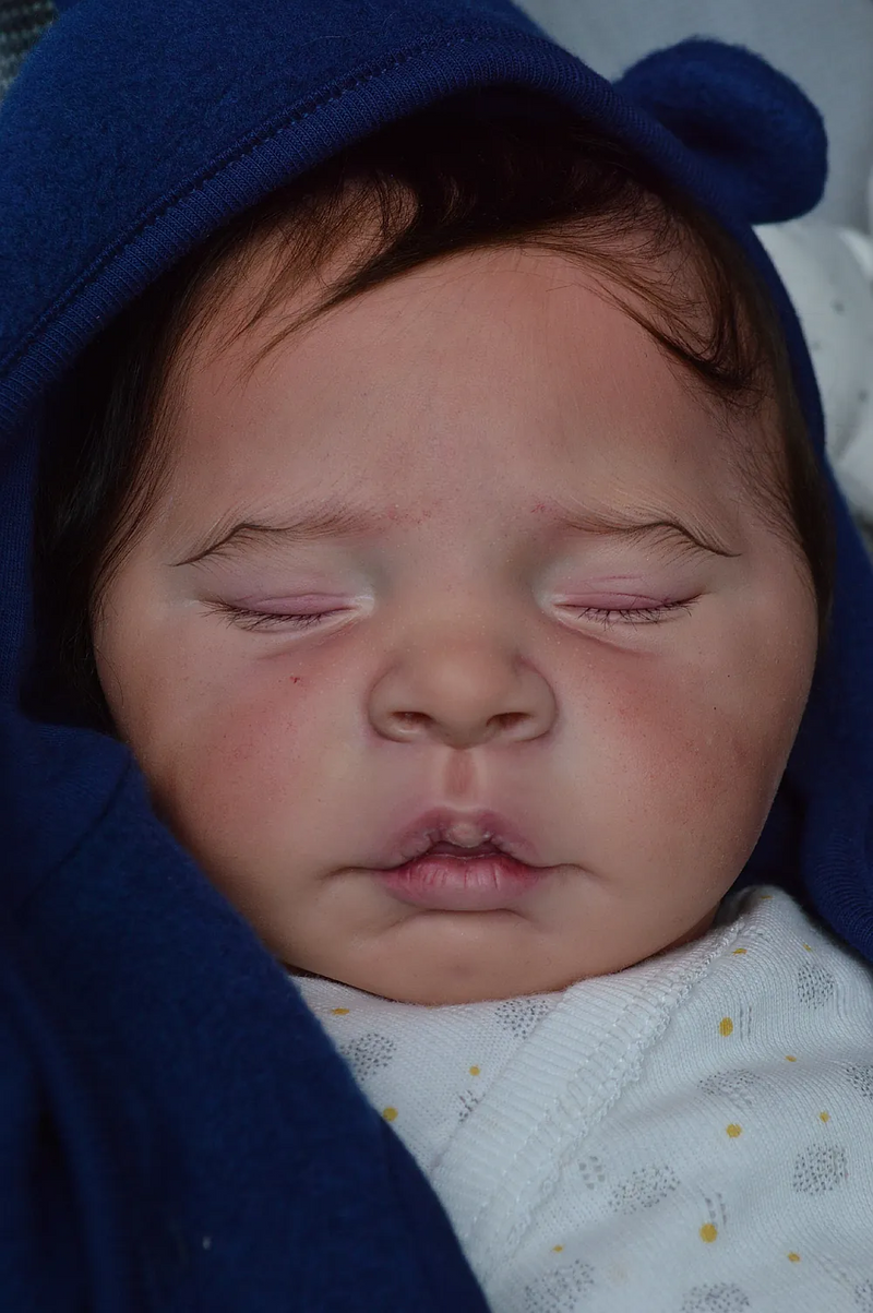 Bebê Reborn de Silicone  sólido - Bruna