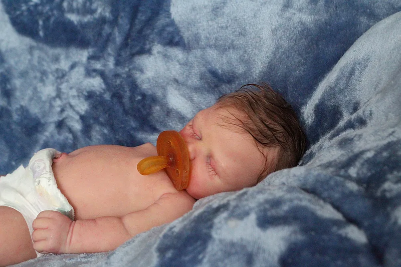 Bebê Reborn de Silicone  sólido- Jhon