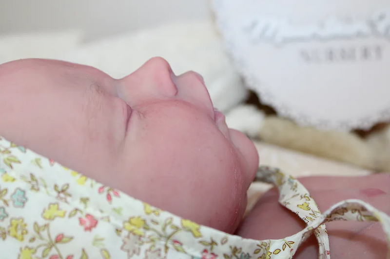 Bebê Reborn de Silicone  sólido - Jana