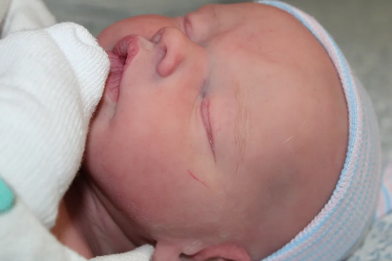 Bebê Reborn de Silicone  sólido - Jana