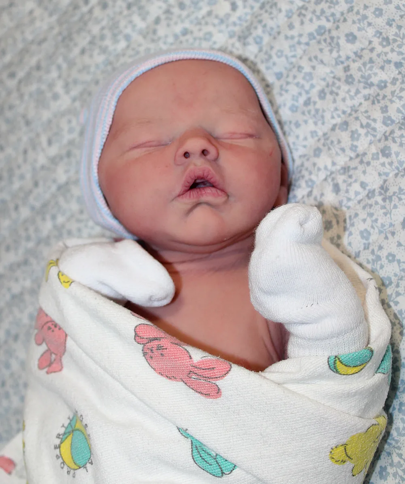 Bebê Reborn de Silicone  sólido - Jana